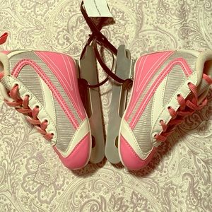 Toddler two blade ice skates